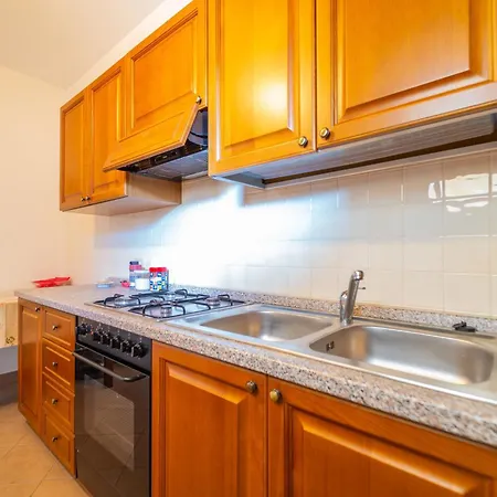 Appartamento Brorent Residenza Del Golfo *